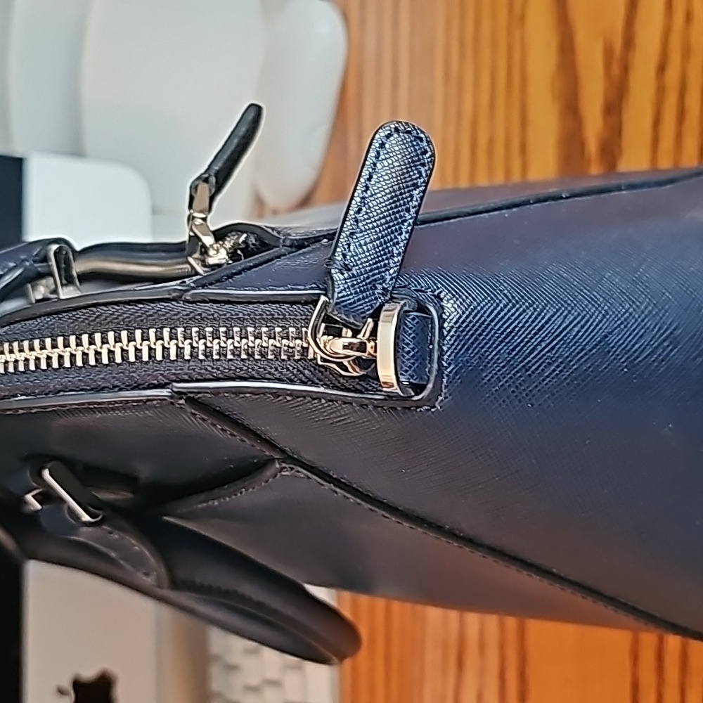 Kate spade bag ,missing strap - Picture 3 of 5